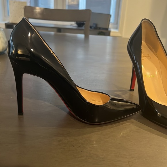 Christian Louboutin black patent leather pumps - Picture 2 of 5